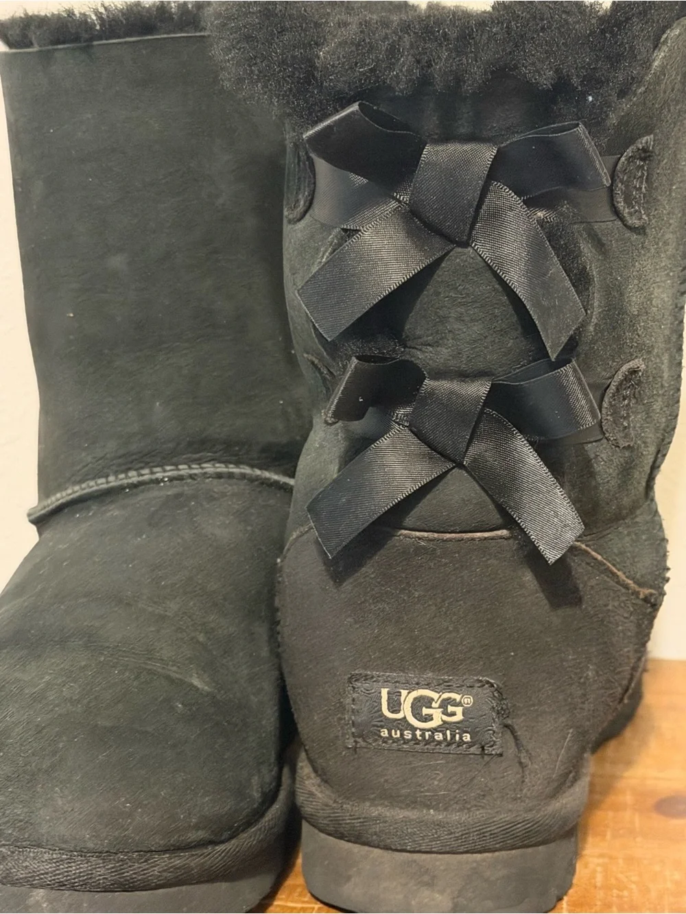 UGG Black Short Shearling Winter Boots